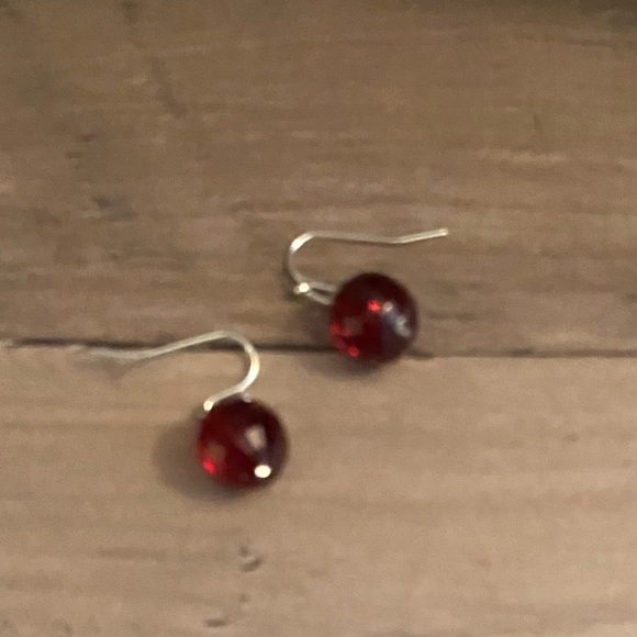 NEW Christmas/anytime two colour red necklace. CLEARANCE - Picture 2 of 2